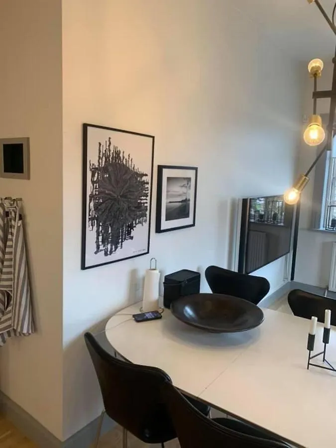 Apartment Ferie Lejlighed I Skagen -Huset Med Den Gronne Dor